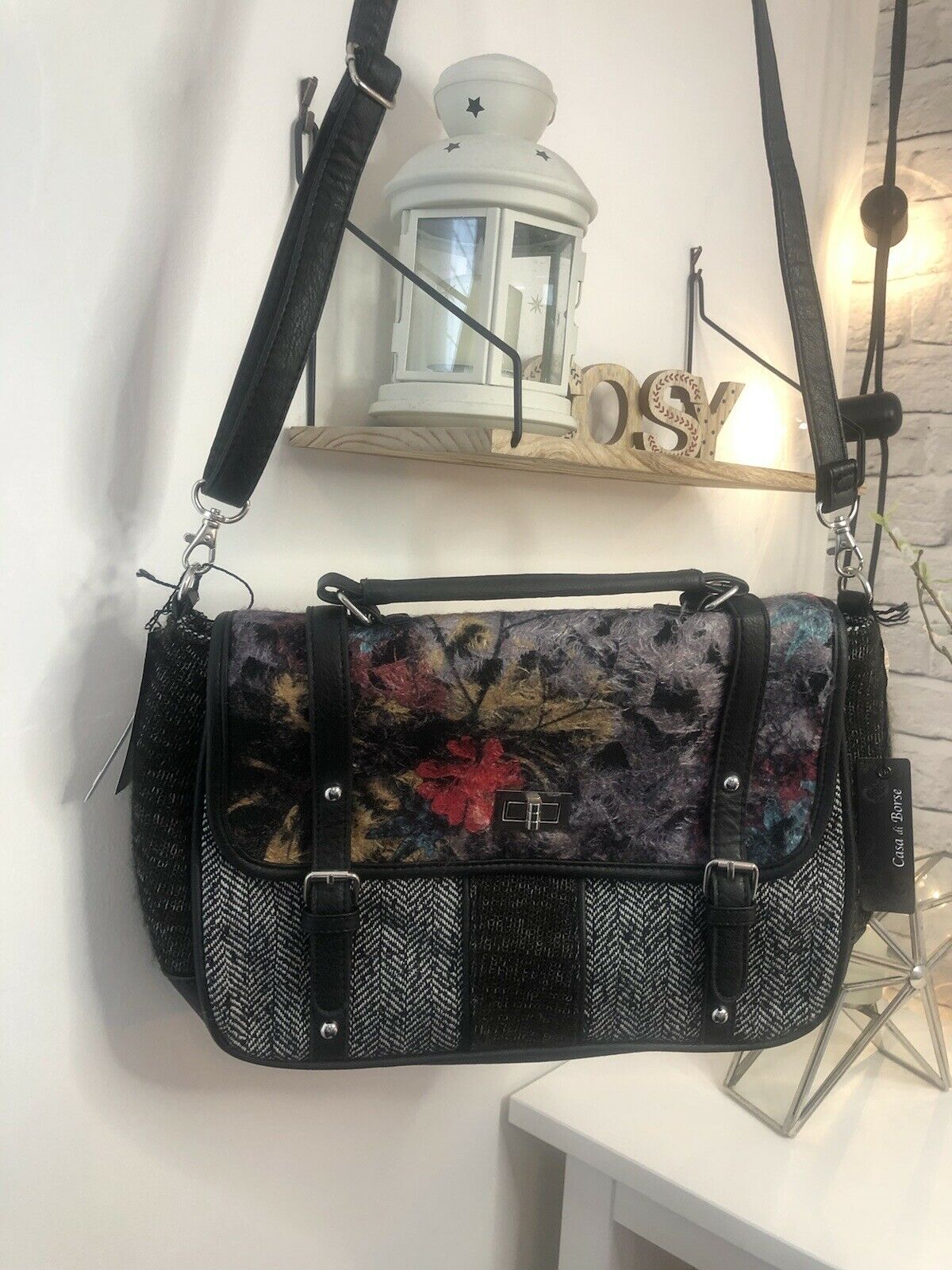 En este momento estás viendo Tweed Floral Cross Body Bag CASA DI BORSE BNWT
