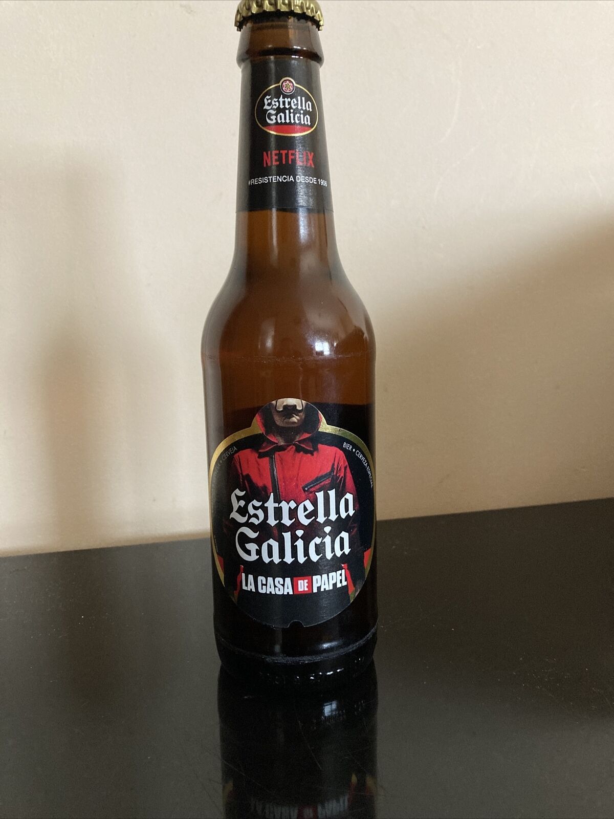 En este momento estás viendo Botella Cerveza Estrella Galicia «La Casa De Papel» serie TV