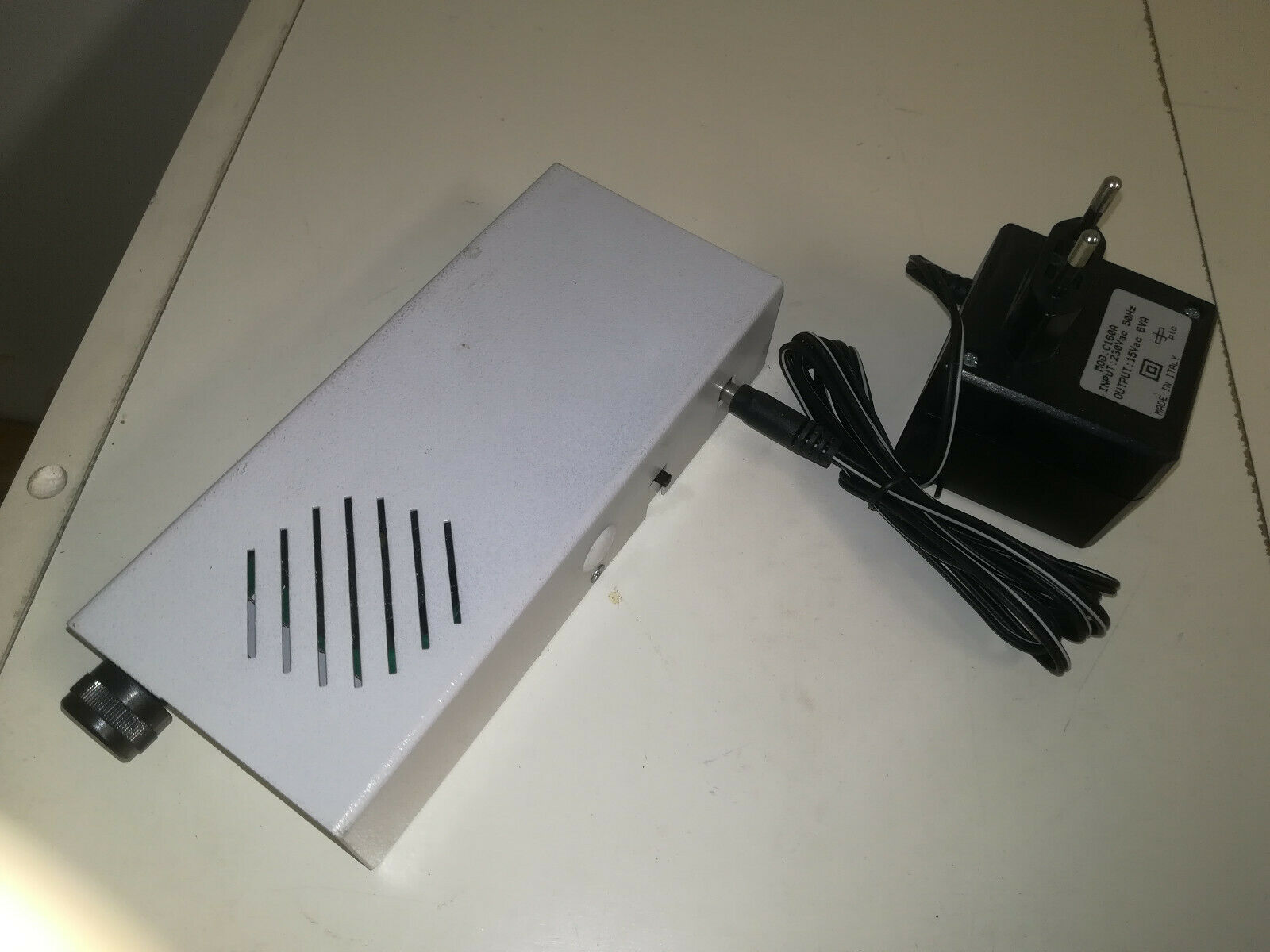 En este momento estás viendo ALLARME RIVELATORE DI GAS SOPORIFERO 12 VOLT CASA BARCA CAMPER AUTO CAMION
