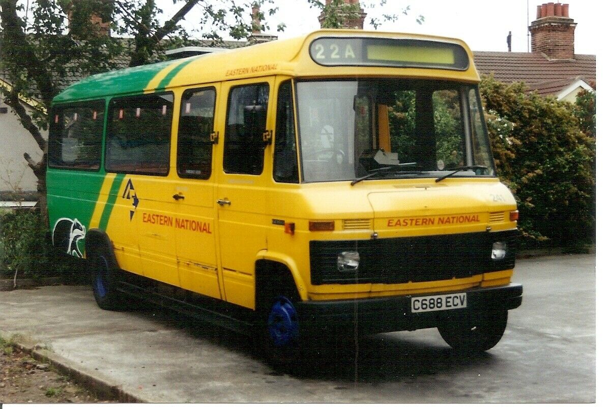 En este momento estás viendo Colour Photograph of Eastern National Omnibus Co. Ltd. – C688 ECV