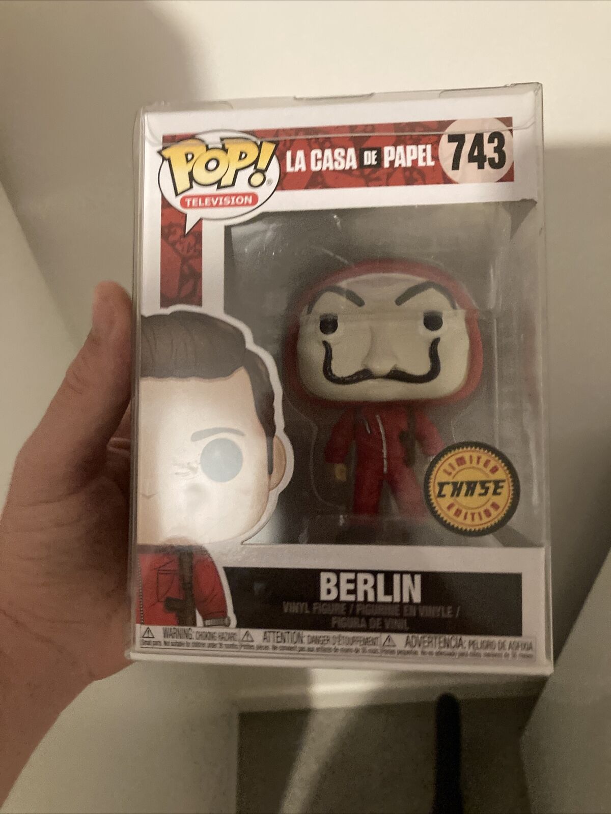 En este momento estás viendo Funko Pop Money Heist (La Casa De Papel) Berlin CHASE + Free Protector Rare