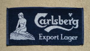 Lee más sobre el artículo Carlsberg Export Lager Beer Bar Towel Pub Home Bar Man Cave Unused
