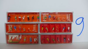 Lee más sobre el artículo Preiser H0 – 36 Figuren – Konvolut 9 – Teenager, Mütter, Kinder, Hausfrauen NEU