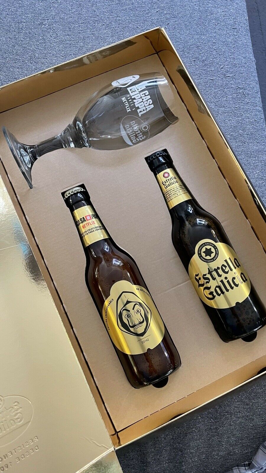 En este momento estás viendo Estrella Galicia. Edición coleccionista La Casa de Papel
