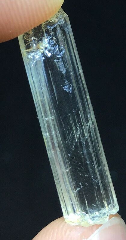 Lee más sobre el artículo 1.7g increíble Joya Natural Claro Dorado Cristal DE SCAPOLITE de Tanzania y156