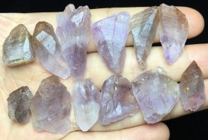 Lee más sobre el artículo 41g Gema! Raro AURALITA 23 Amatista espécimen de cristal Aurora 23 Marruecos z677